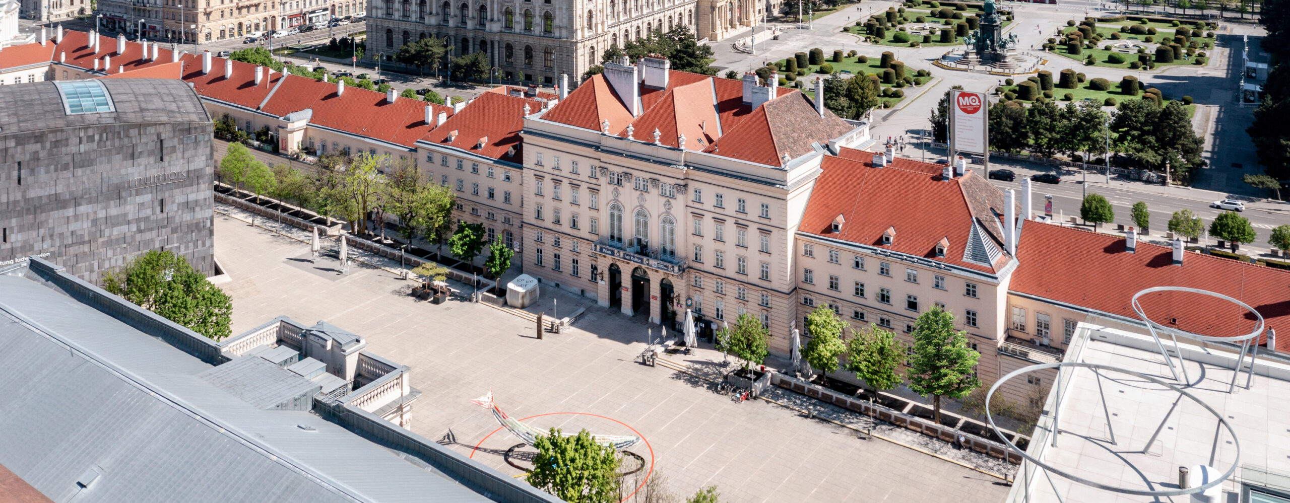 Arealsaufnahme MuseumsQuartier, Hof- und Gebäudeansicht